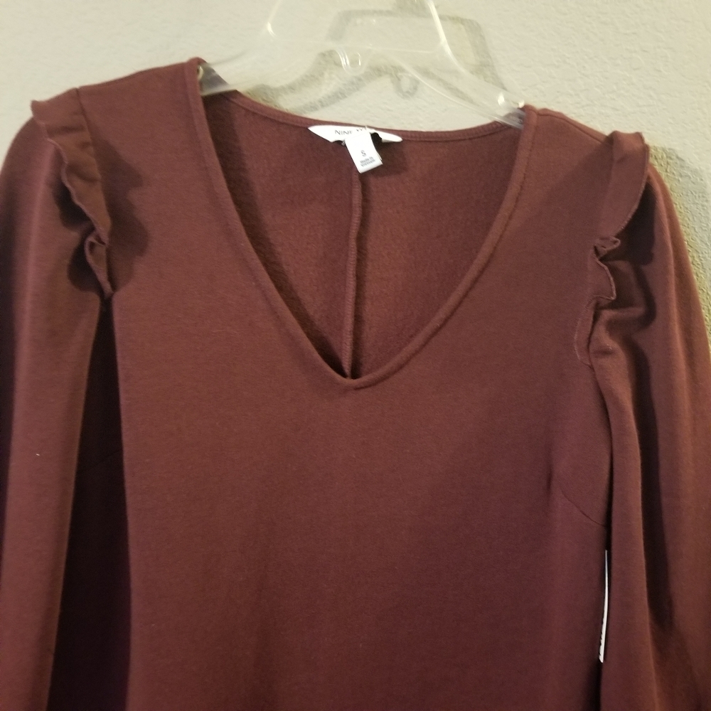 Nine West New Womens Maroon Long Sleeve Dress Small Ruffle on Shoulder Sz Small - Picture 2 of 7